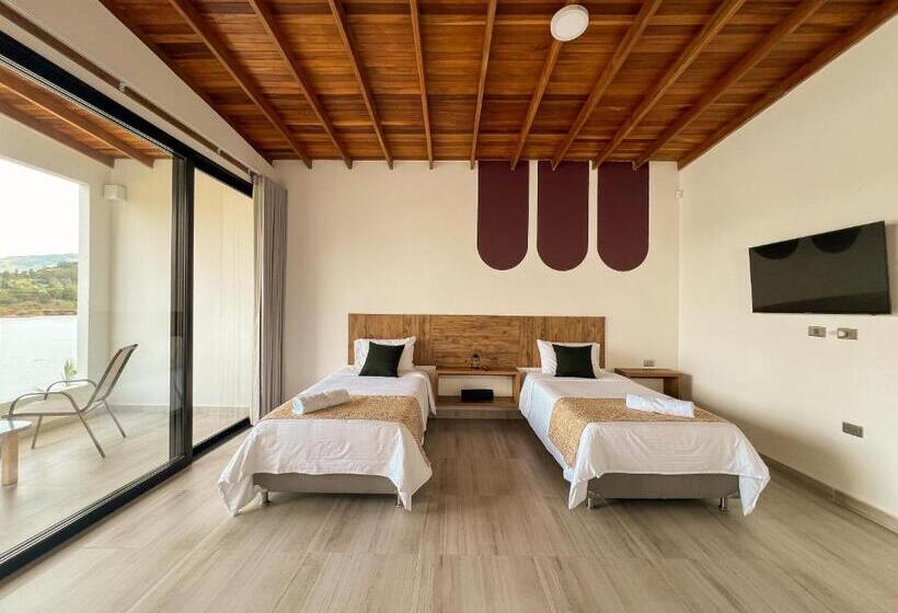 디럭스 4인 룸, Viajero Guatapé Hostel & Lake Club