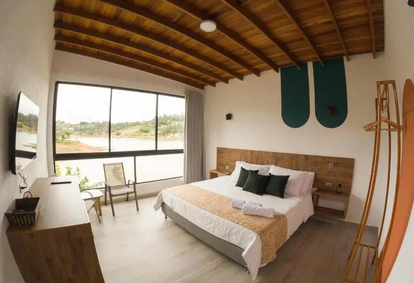 バスタブ付きスタンダードルーム, Viajero Guatapé Hostel & Lake Club