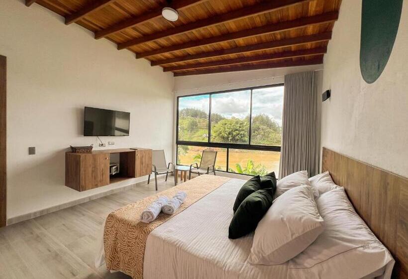 חדר סטנדרט עם ג'קוזי, Viajero Guatapé Hostel & Lake Club