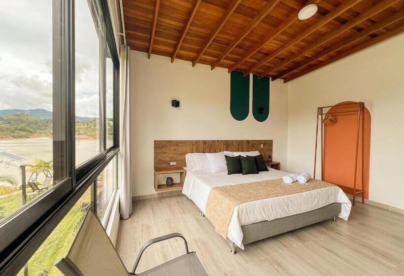 חדר סטנדרט עם ג'קוזי, Viajero Guatapé Hostel & Lake Club