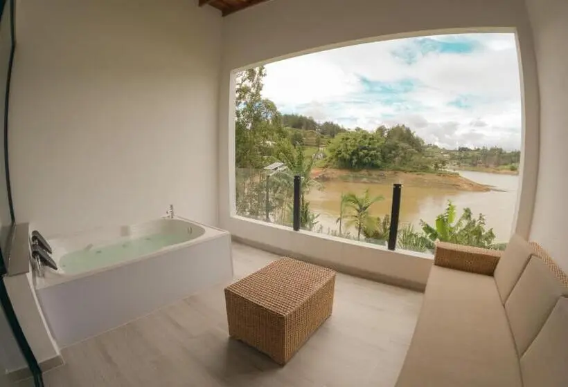 バスタブ付きスタンダードルーム, Viajero Guatapé Hostel & Lake Club