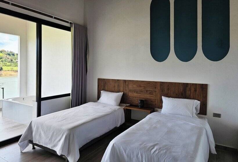 디럭스 4인 룸, Viajero Guatapé Hostel & Lake Club
