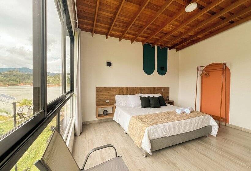 חדר דלוקס, Viajero Guatapé Hostel & Lake Club