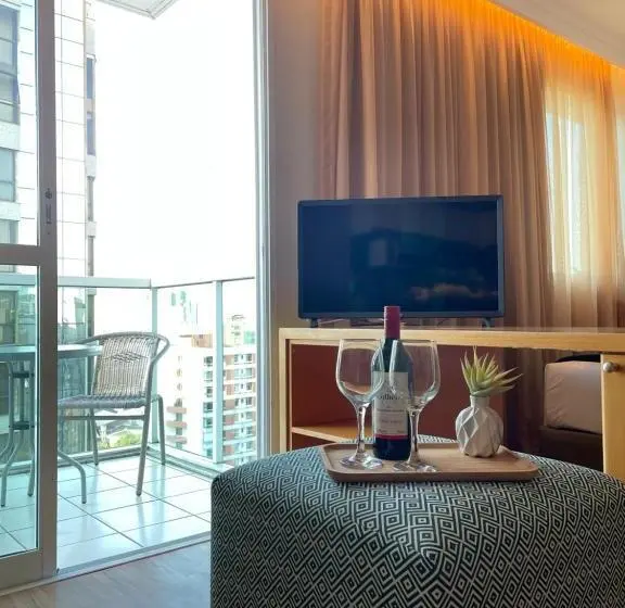 海の見える１ベッドルームアパートメント, Flat Praia Do Canto Iate Clube Long Stay
