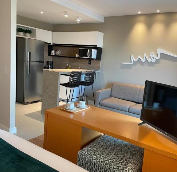 דירת חדר נוף לים, Flat Praia Do Canto Iate Clube Long Stay