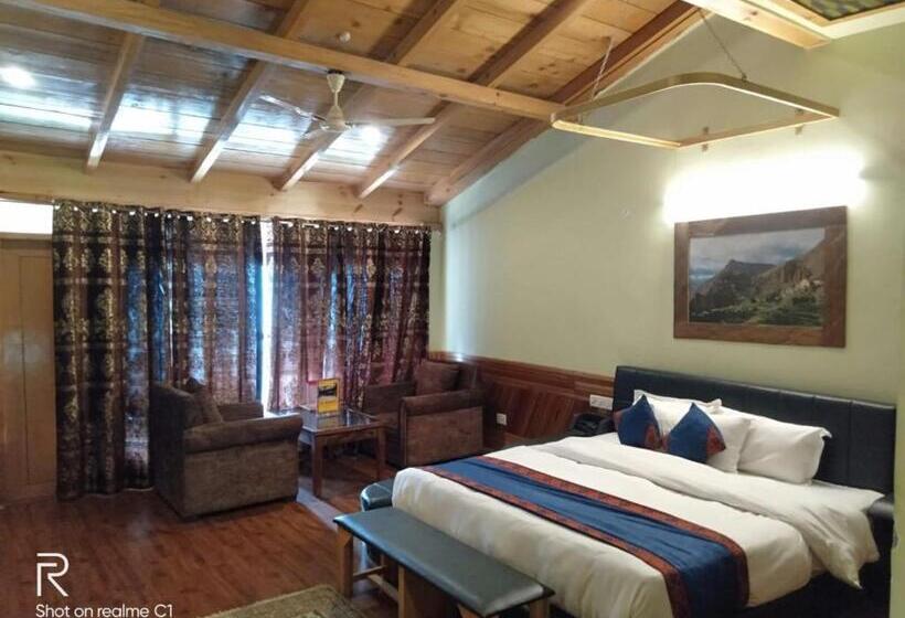 デラックスルーム, Goroomgo Hotel Bd Resort Manali Excellent Stay With Family, Parking Facilities