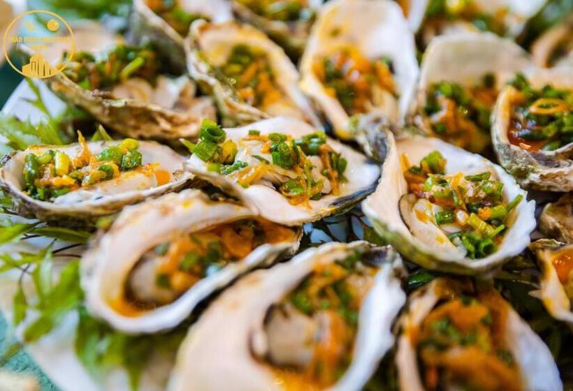 اتاق لوکس, Thao Minh New Star