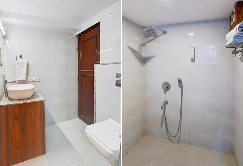 חדר סטנדרט, Townhouse Oak Clock Tower Formerly Hotel Ambassador