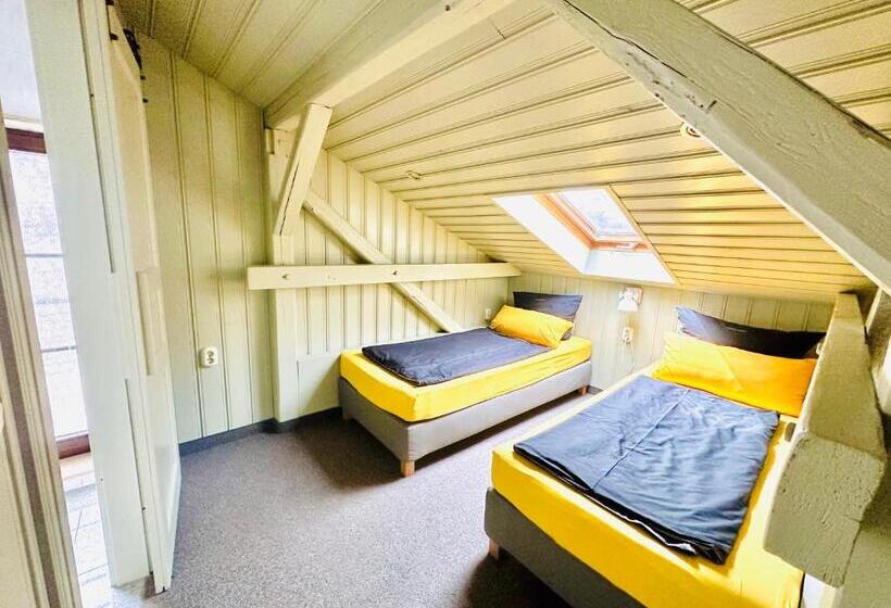 סטודיו משפחתי, Bio Kastanienhof Erfurt   Appartements Und Ayurvedische Jurten