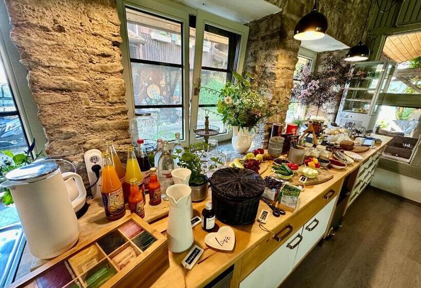 キングサイドベッドのスタンダードワンルーム, Bio Kastanienhof Erfurt   Appartements Und Ayurvedische Jurten