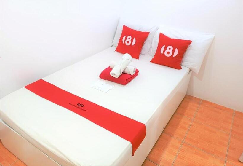 اتاق اکونومی, 8hostel