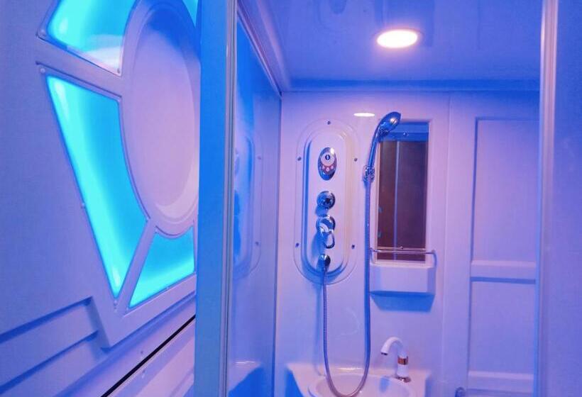 Cama em Quarto Compartilhado, 8hostel