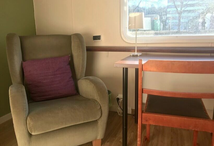 اتاق استاندارد با سرویس بهداشتی مشترک, Selmas Hytt Och Salong