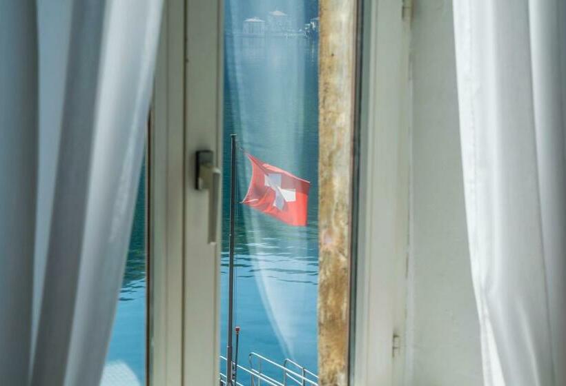 标准间, Al Battello