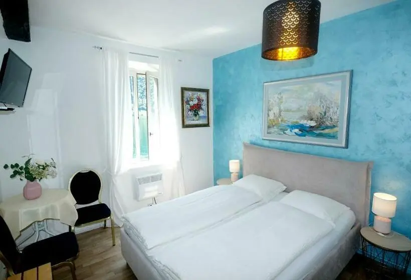 Standard-huone, Al Battello