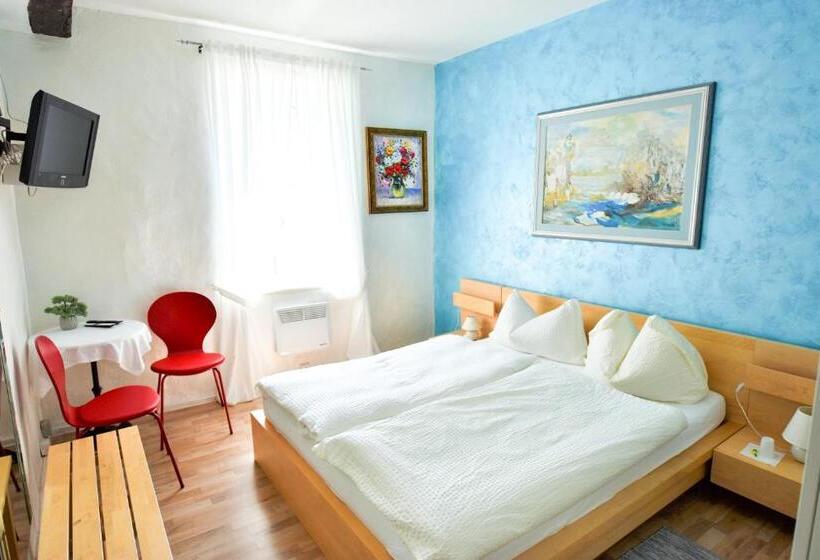 标准间, Al Battello