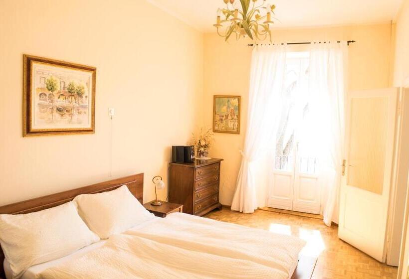 家庭工作室, Al Battello