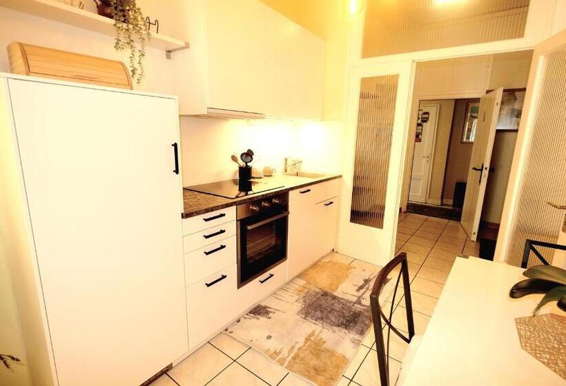 家庭工作室, Al Battello