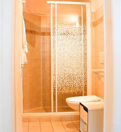 标准间, Al Battello