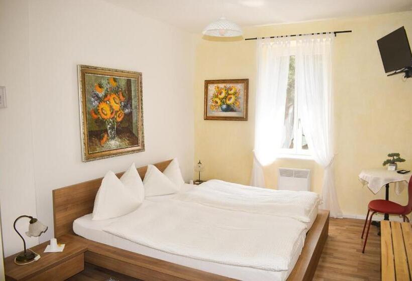 标准间, Al Battello