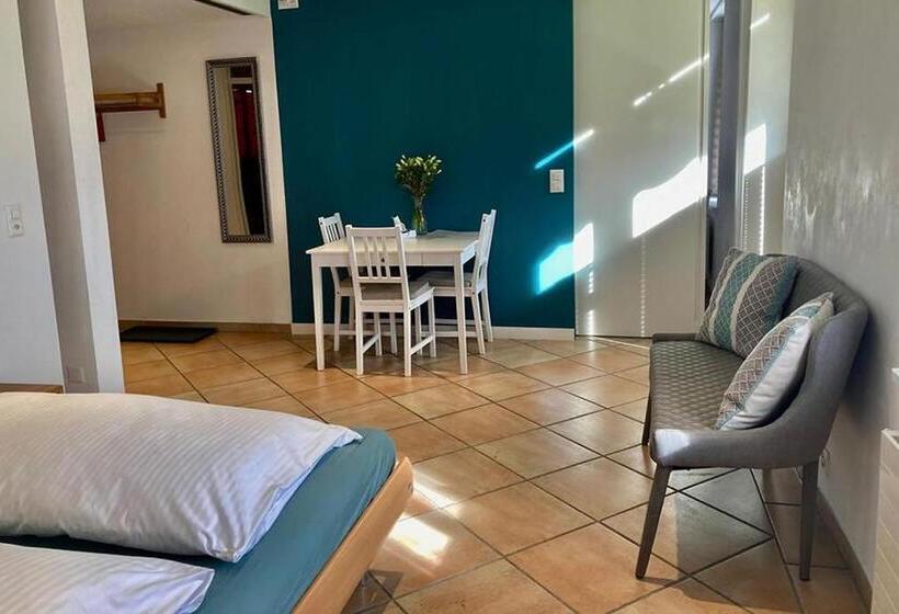 テラス付き１ベッドルームアパートメント, Alpenrose Beim Ballenberg