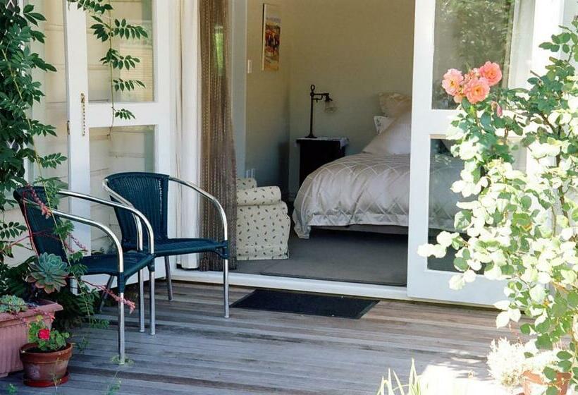 Номер Стандарт с Террасой, Anglesea Inn