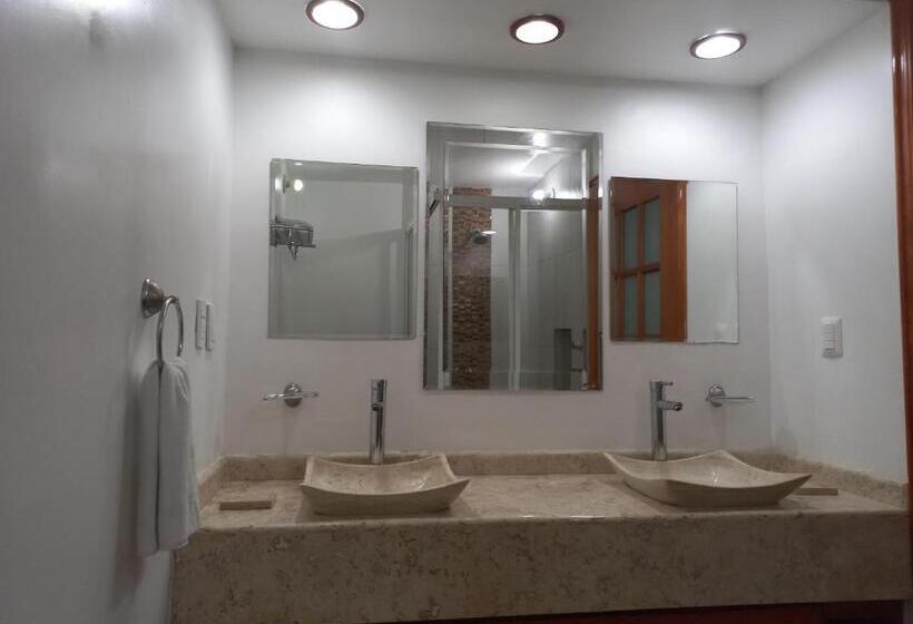 סוויטת ג'וניור, La Aurora Hotel Like Home