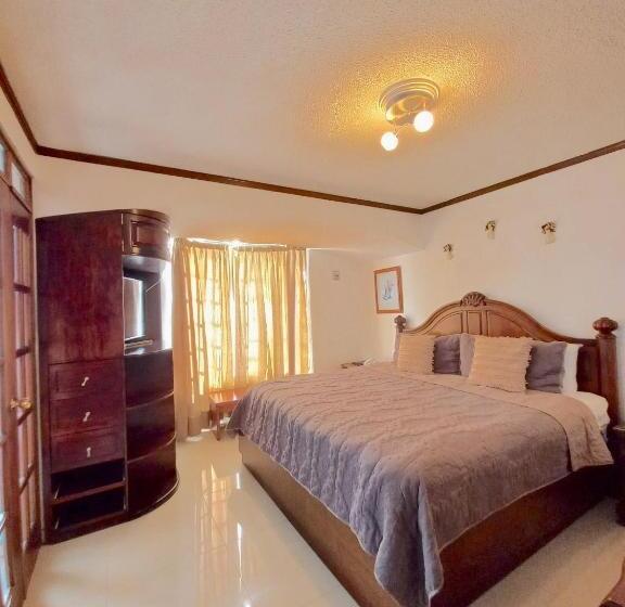 سوئیت جونیور با چشم‌انداز باغ, La Aurora Hotel Like Home