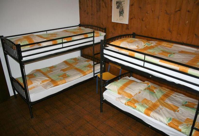 스탠다드 4인용 룸 공용 욕실, La Cordée