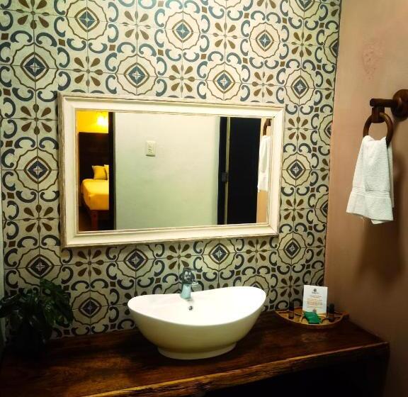 اتاق استاندارد سه تخته با چشم‌انداز, El Roble