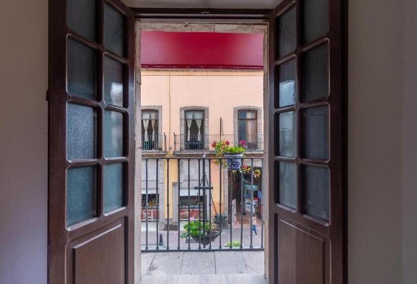 Quarto Triplo Estandar com Sacada, Hidalgo