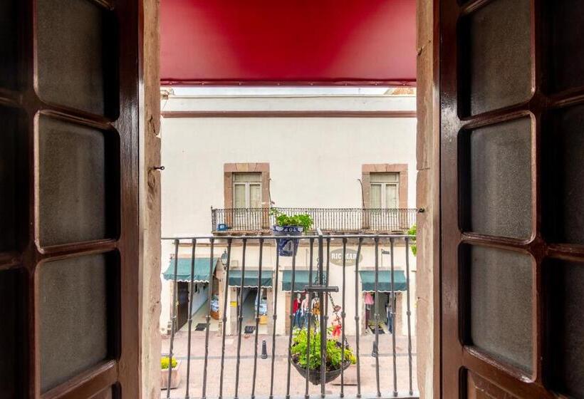 Номер Стандарт с Балконом, Hidalgo