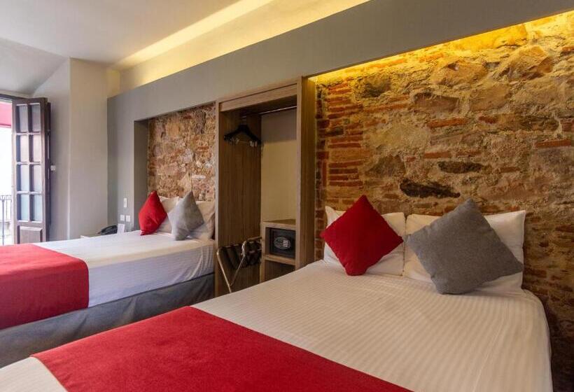 Номер Стандарт с Балконом, Hidalgo