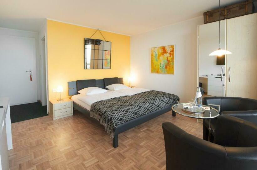 חדר סטנדרט נוף לאגם, Le Mont Vully   Hôtel Restaurant