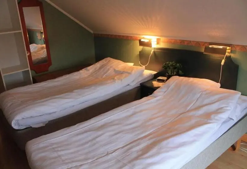 Standard Neljän Hengen Huone, L Mikaelsgården