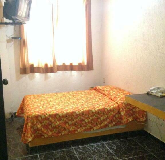 غرفة قياسية فردية, Moreno