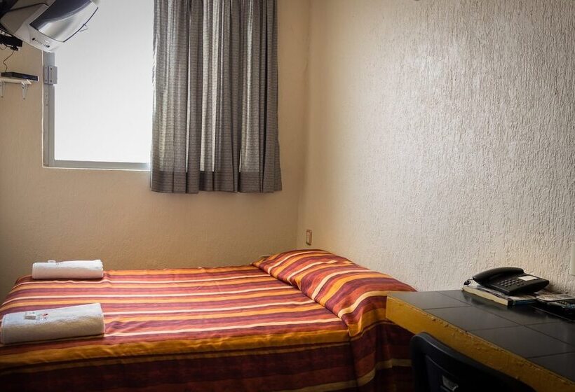 غرفة قياسية فردية, Moreno