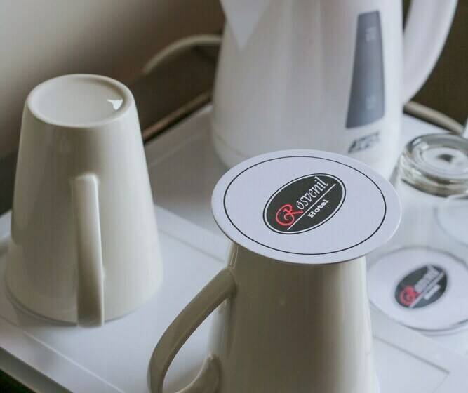 اتاق لوکس خانوادگی, Rosvenil