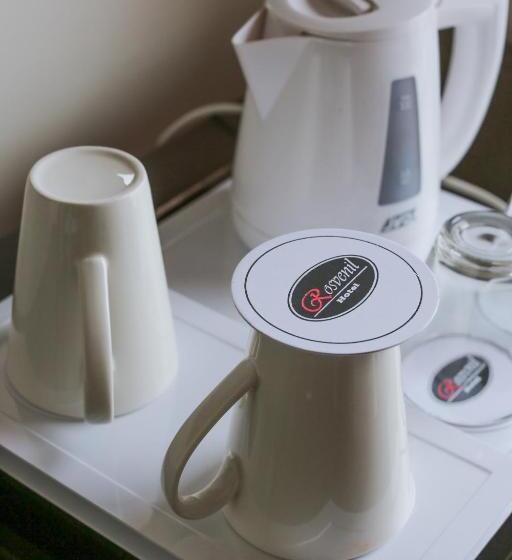 اتاق لوکس, Rosvenil