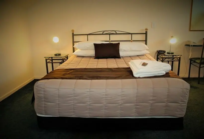 Executive-studio, O Reillys Motel