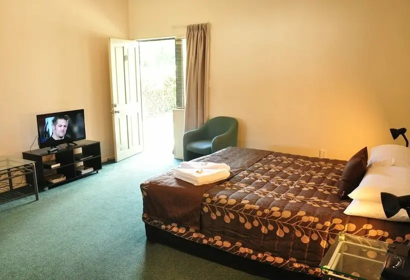Standard-studio, O Reillys Motel