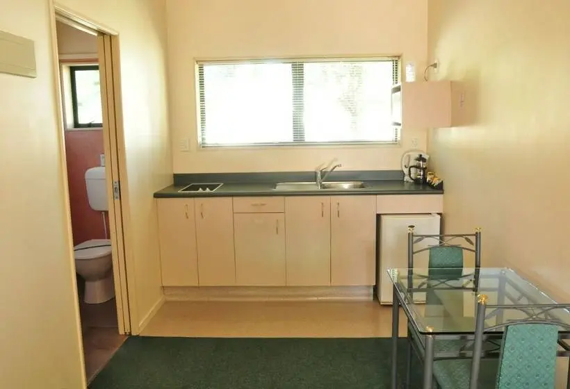 Standard-studio, O Reillys Motel