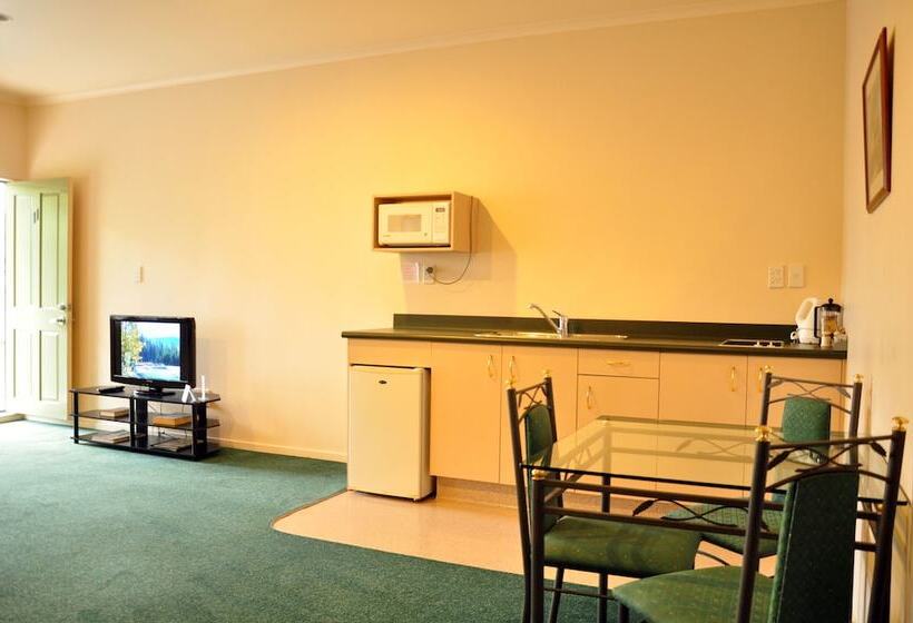 סטודיו אקזקיוטיב, O Reillys Motel