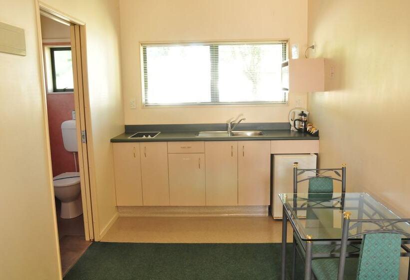 Студия Стандарт, O Reillys Motel