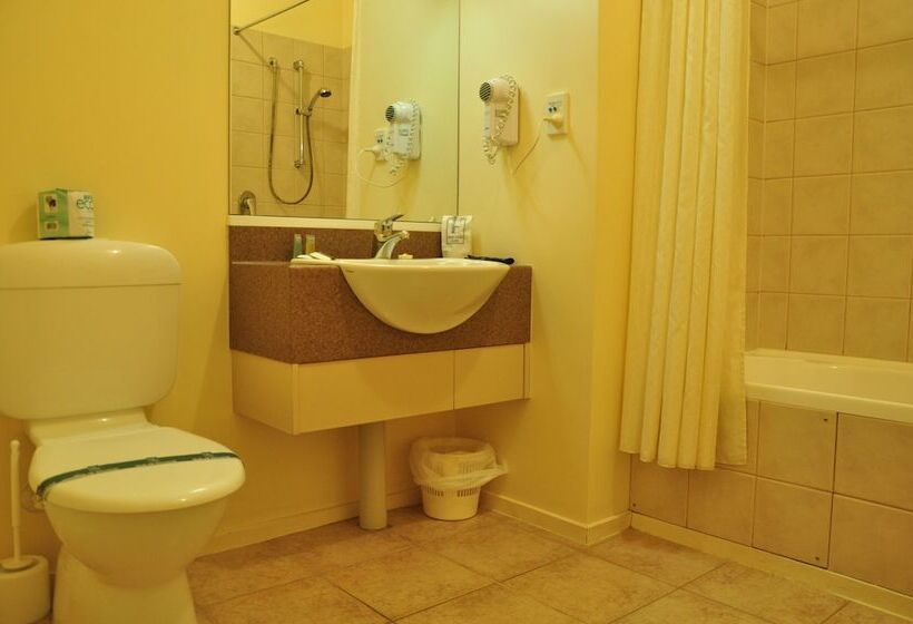 דירת חדר, O Reillys Motel