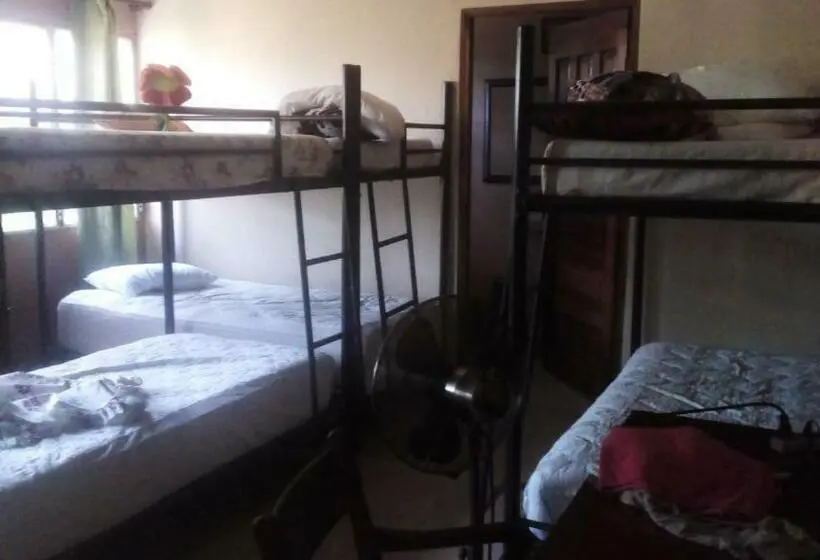 Camera Familiare, Pacasa Hostel