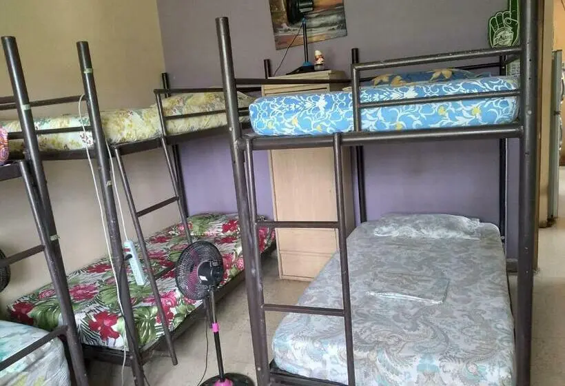 Camera Familiare, Pacasa Hostel