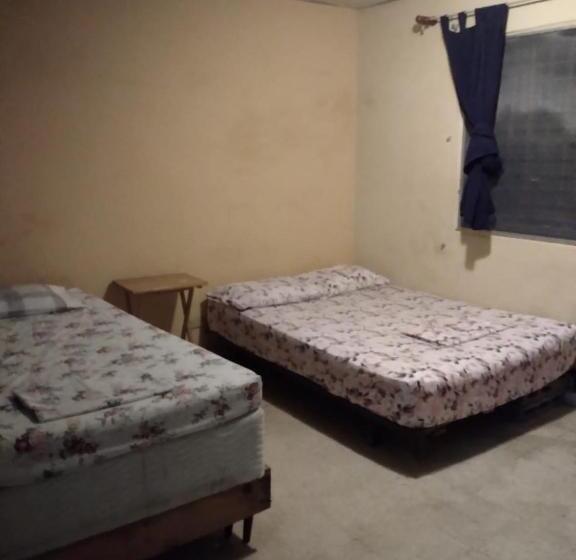 Habitació Economy, Pacasa Hostel