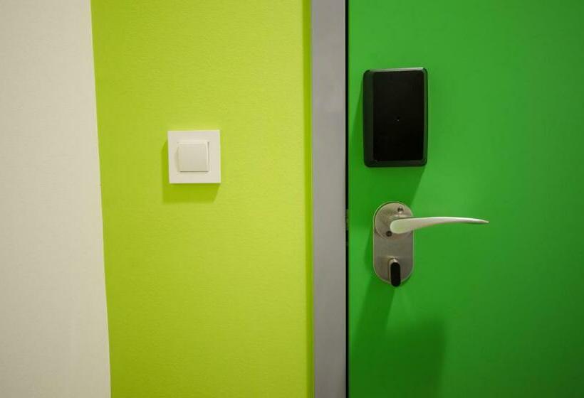 اتاق استاندارد یک نفره, Sport Hotel Ljubljana