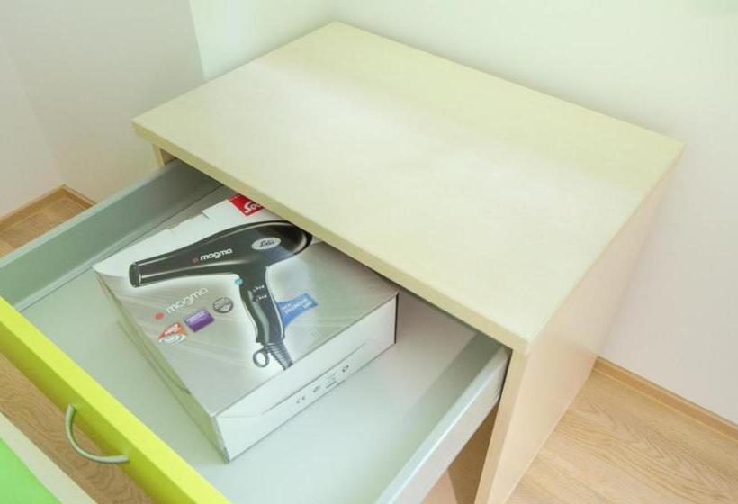 اتاق استاندارد چهار تخته, Sport Hotel Ljubljana